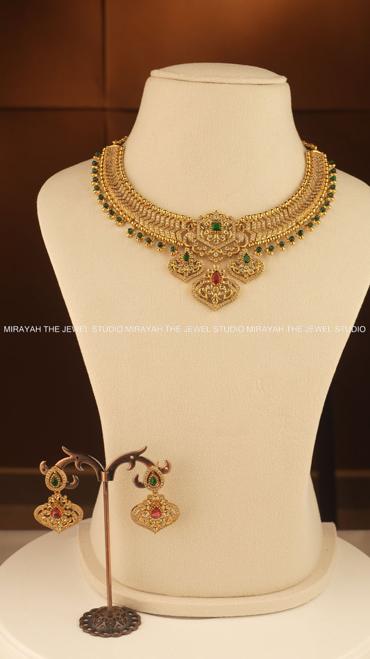 PREMIUM SWARNA RATNA NECKLACE