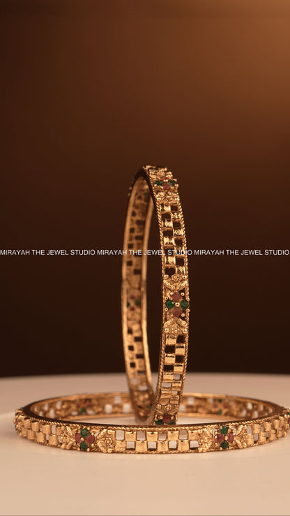 SRI NETRA BANGLES (2 PC)