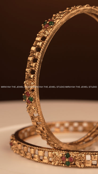 SRI NETRA BANGLES (2 PC)