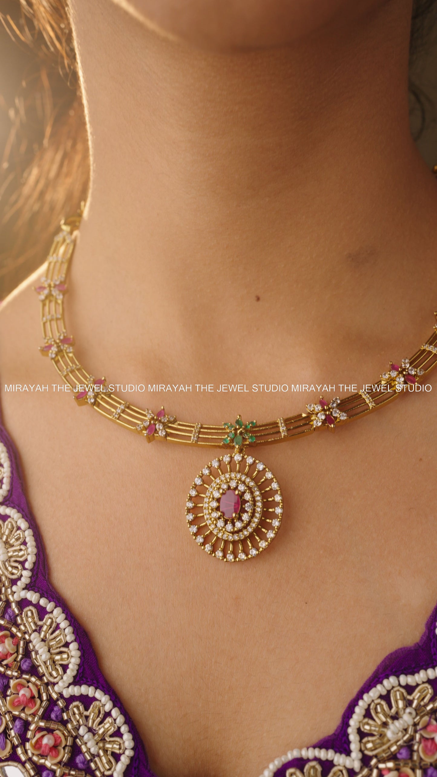 PETAL GLOW NECKLACE - PINK AND GREEN