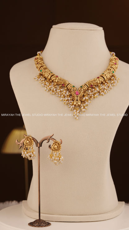 PEARL VEENA NECKLACE