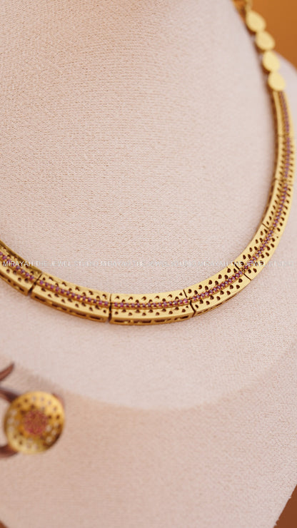 LUMINOUS AURA NECKLACE - PINK