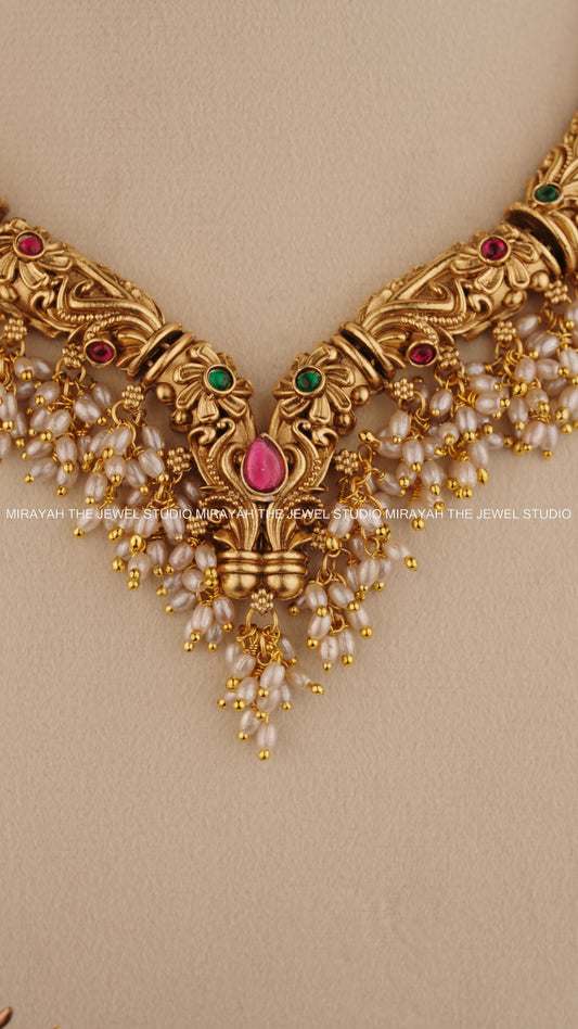 PEARL VEENA NECKLACE
