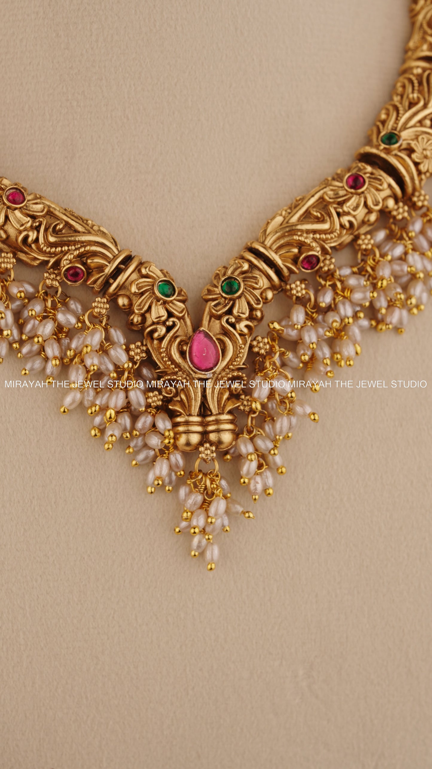 PEARL VEENA NECKLACE
