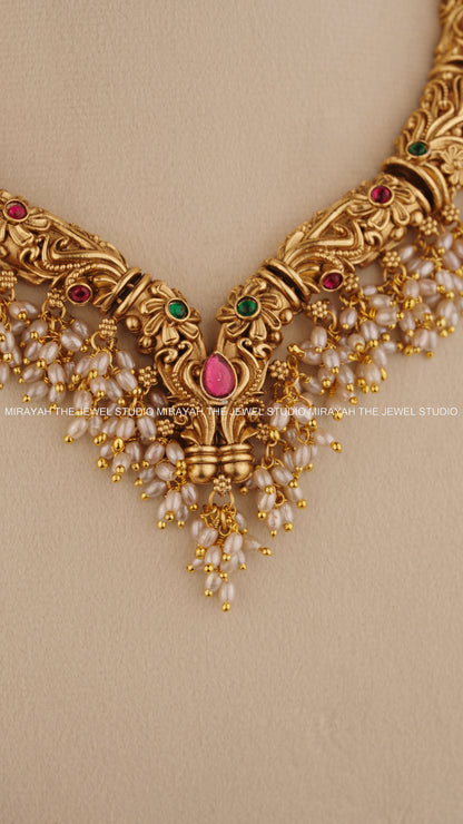 PEARL VEENA NECKLACE