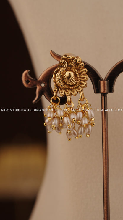 PEARL VEENA NECKLACE