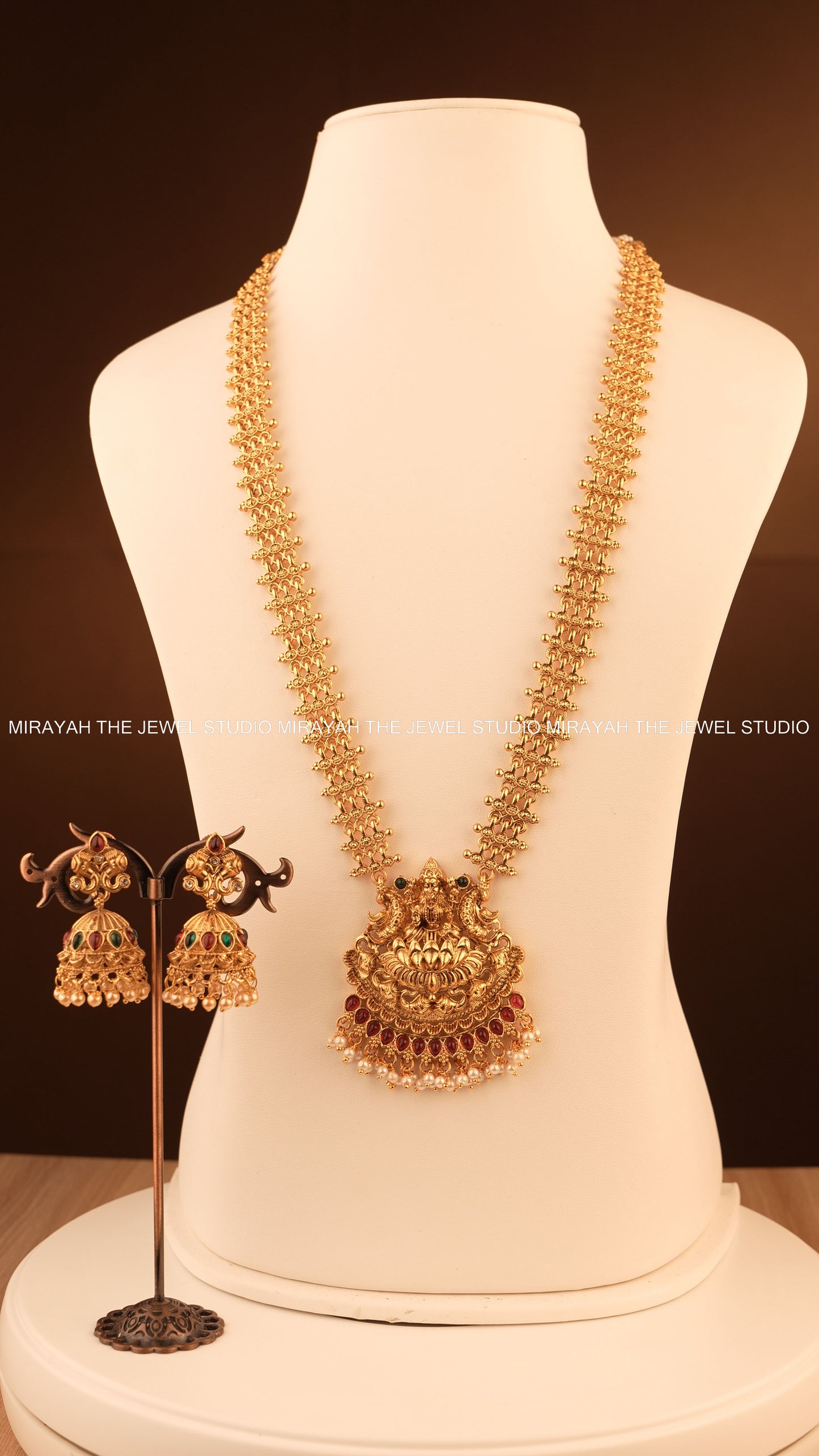 SRI VARAMAHALAKSHMI HARAM
