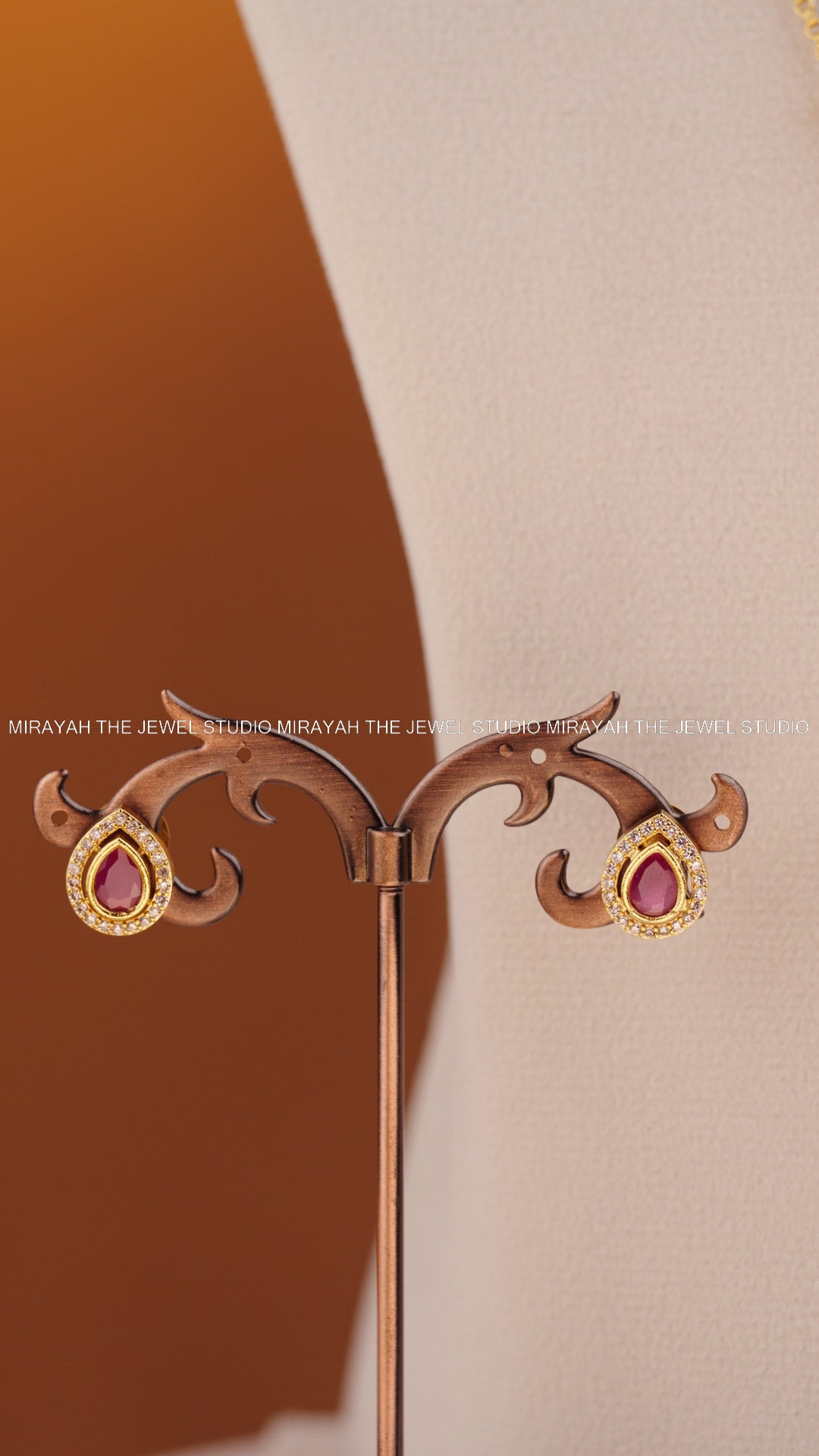 RUBY STREAKS LAYERED HARAM