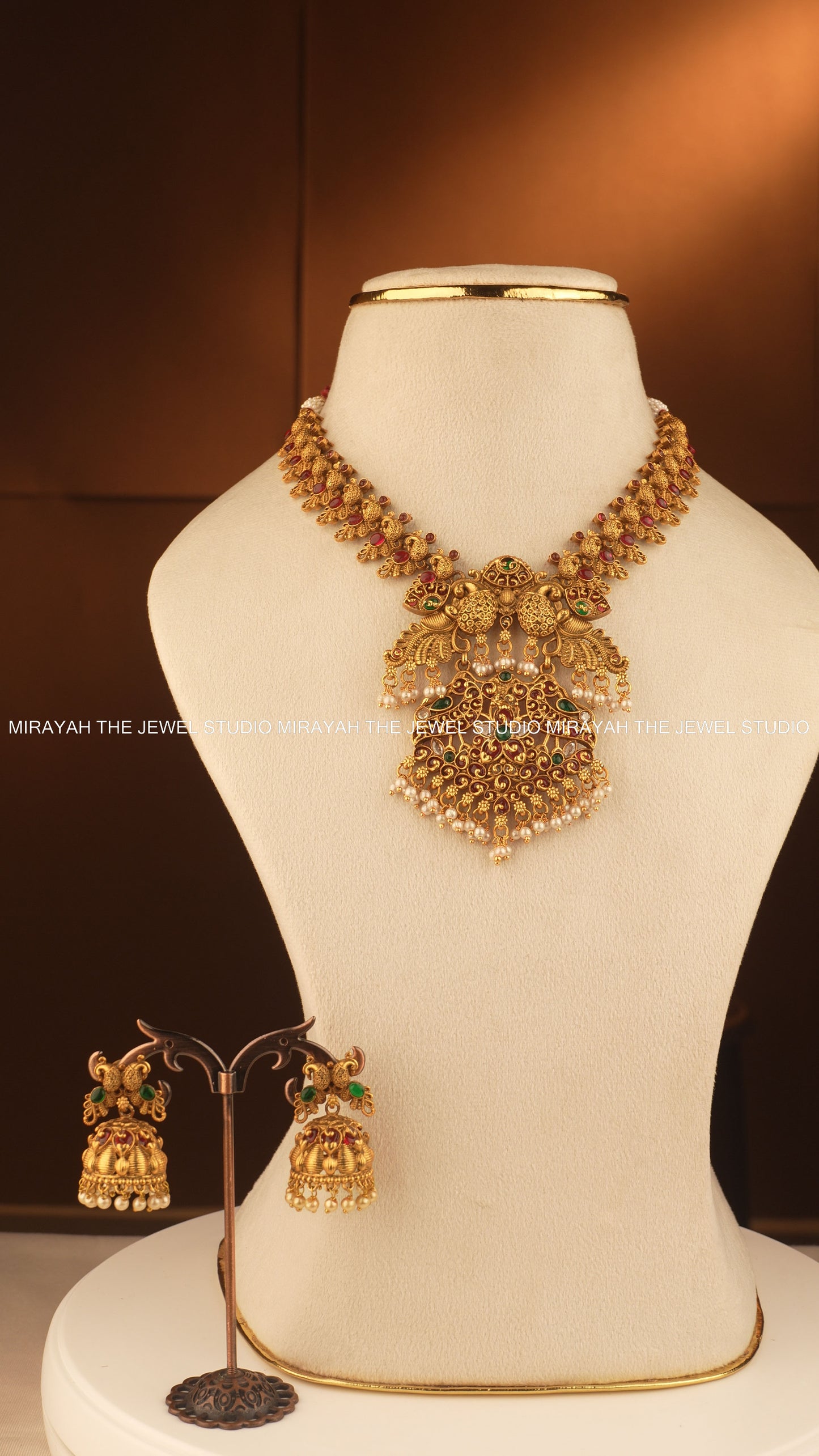 PEARL CREST MAYURA NECKLACE