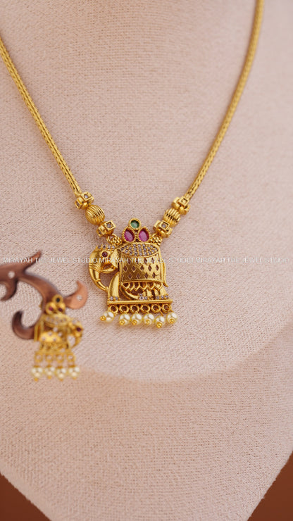 PEARL GAJA GLOW NECKLACE