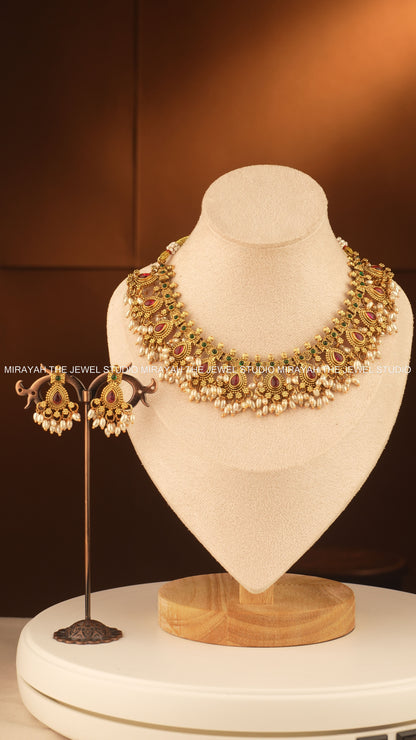 DROPLET GUTTAPUSALU NECKLACE - RED AND GREEN