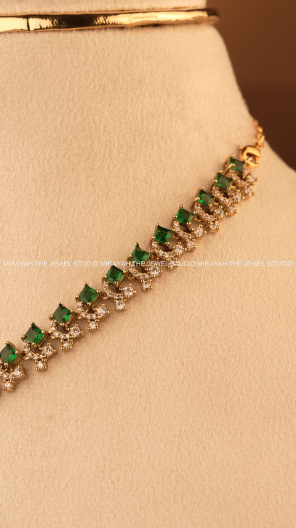 NITA AMBANI AD MID HARAM - GREEN
