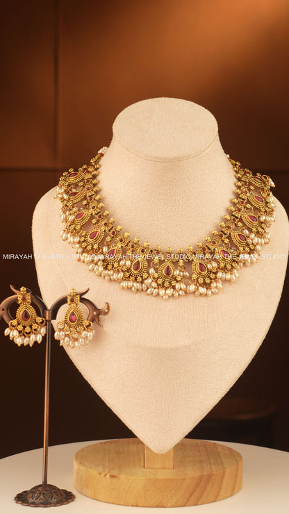 DROPLET GUTTAPUSALU NECKLACE - RED