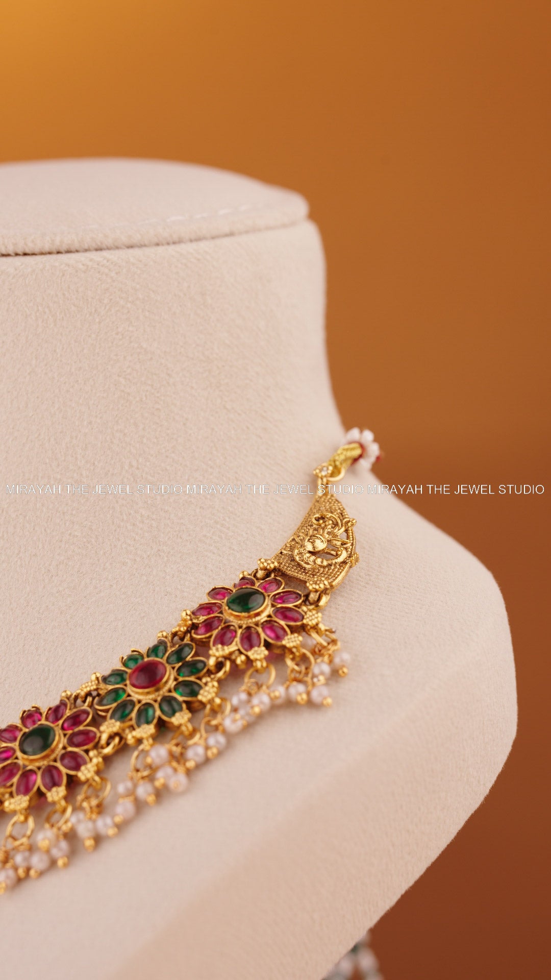 PEARL PETALS NECKLACE