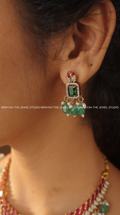STRAWBERRY KUNDAN ELEGANCE NECKLACE