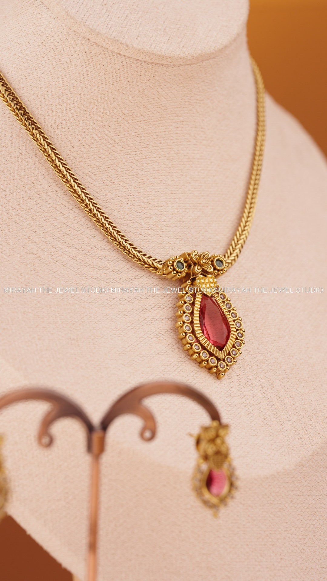 RAJAM PALAKKA NECKLACE - RED