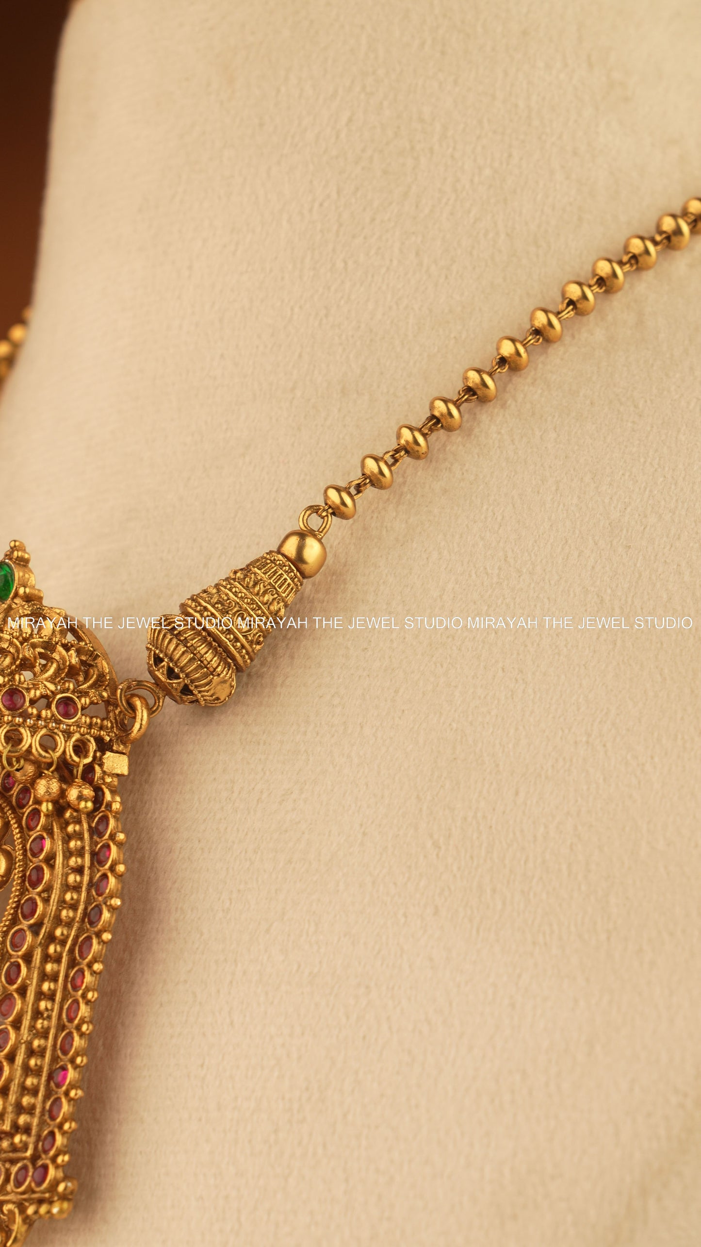 RADHEY SHYAM TEMPLE NECKLACE - RED AND GREEN