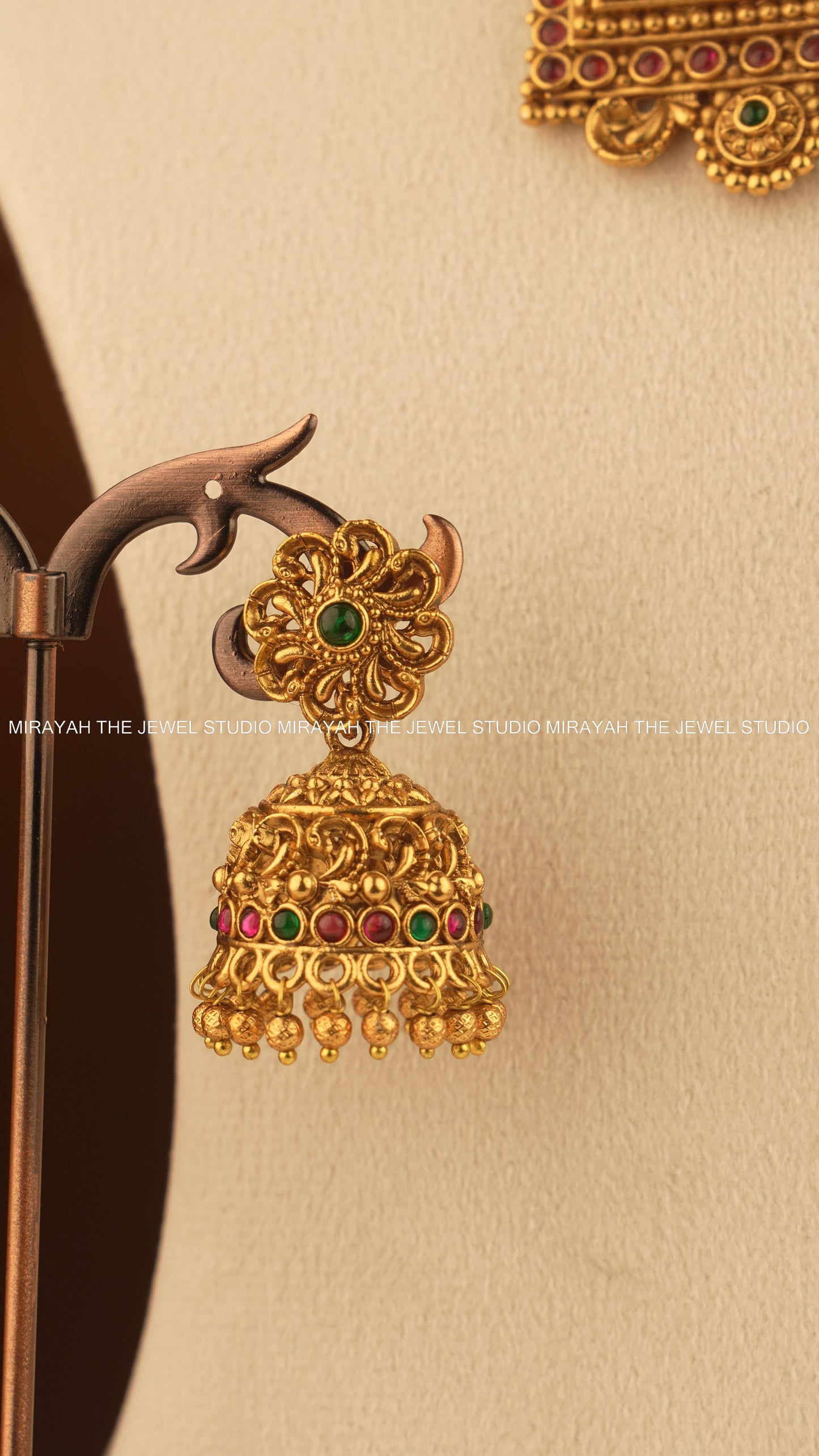 RADHEY SHYAM TEMPLE NECKLACE - RED AND GREEN