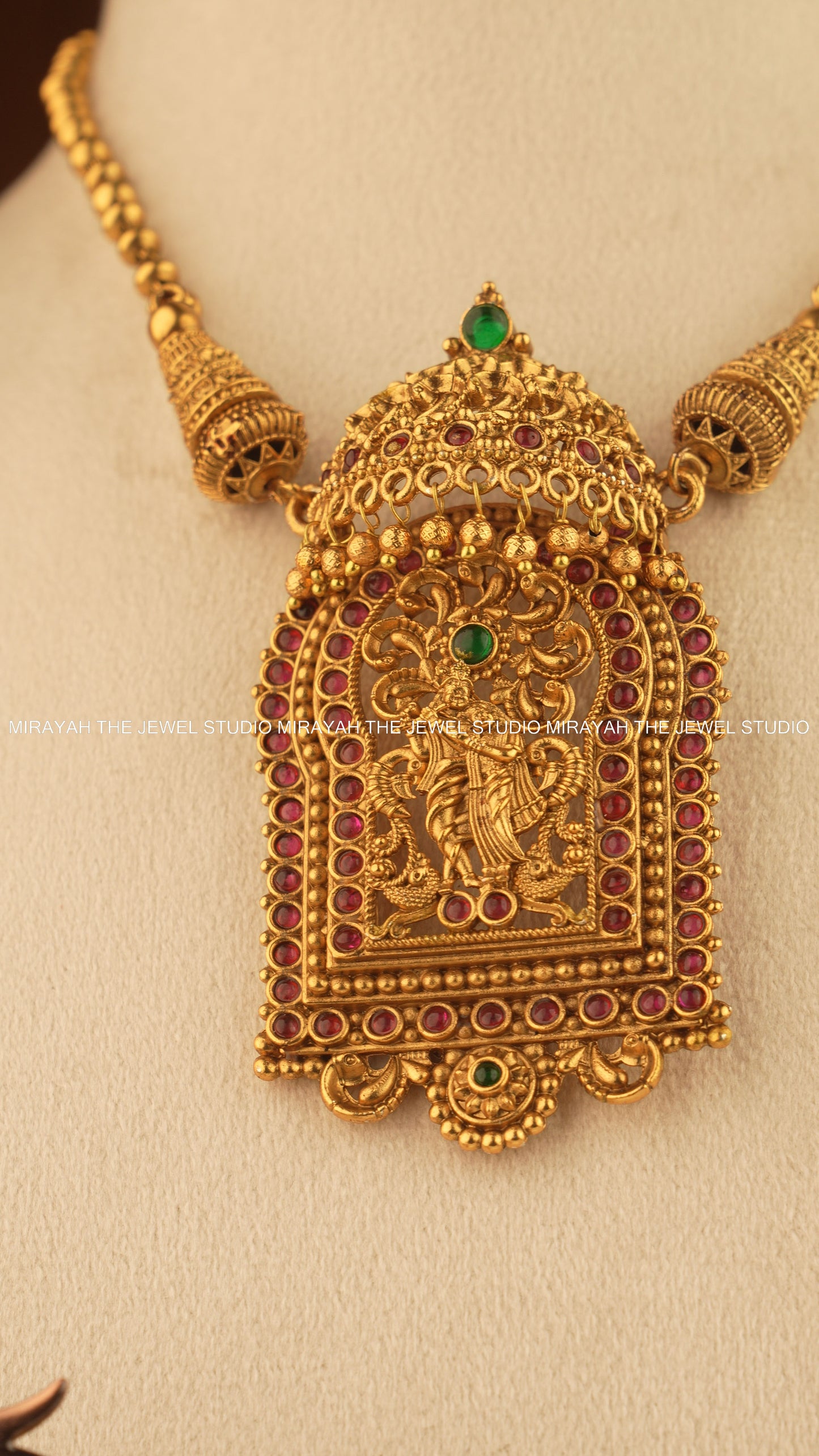 RADHEY SHYAM TEMPLE NECKLACE - RED AND GREEN