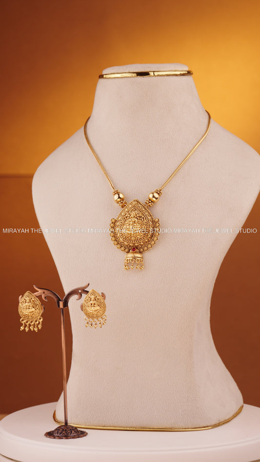 SRI YANTRA PENDANT NECKLACE
