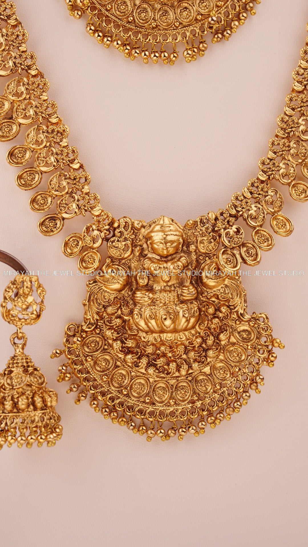 DEVI ANNAPOORNA COMBO SET