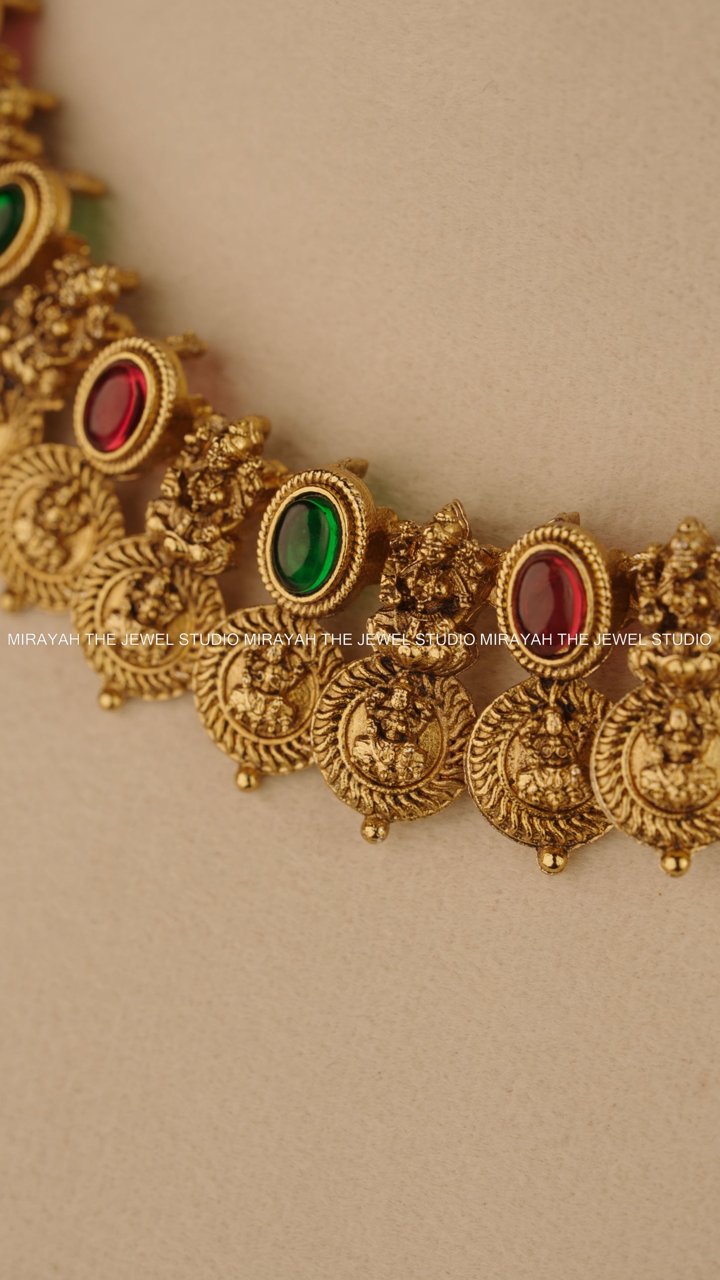 TAARIKA KAASU NECKLACE - RED AND GREEN
