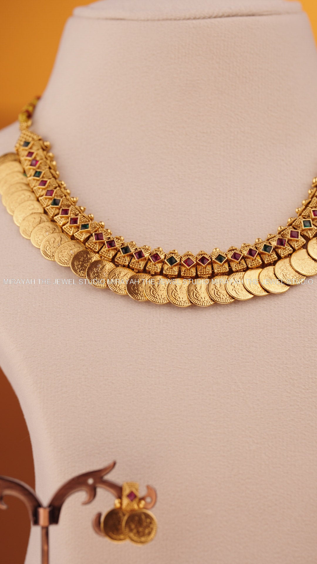 SREE MUDRA NECKLACE - RED AND GREEN