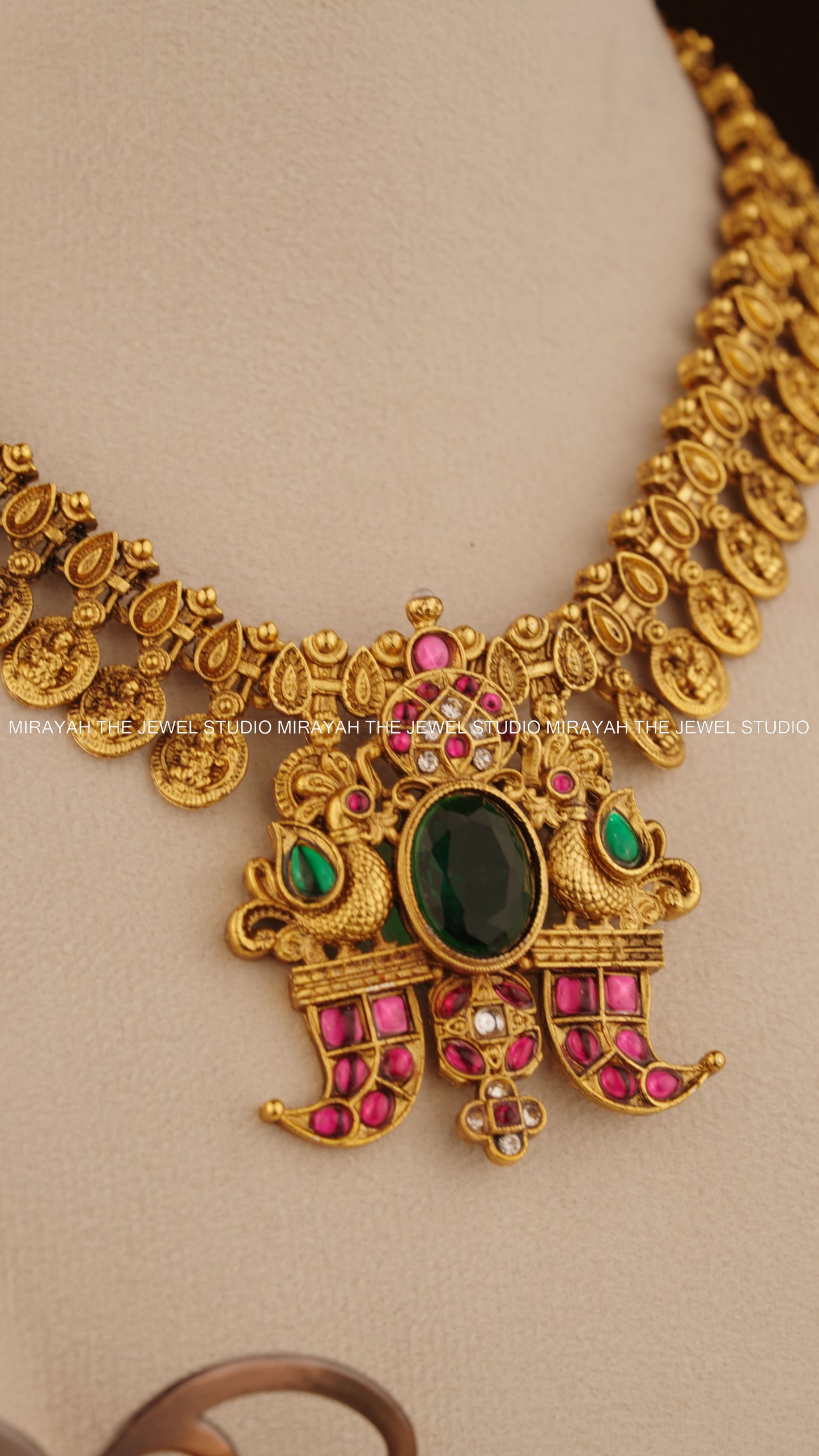 MARAGATHA MAYURI NECKLACE