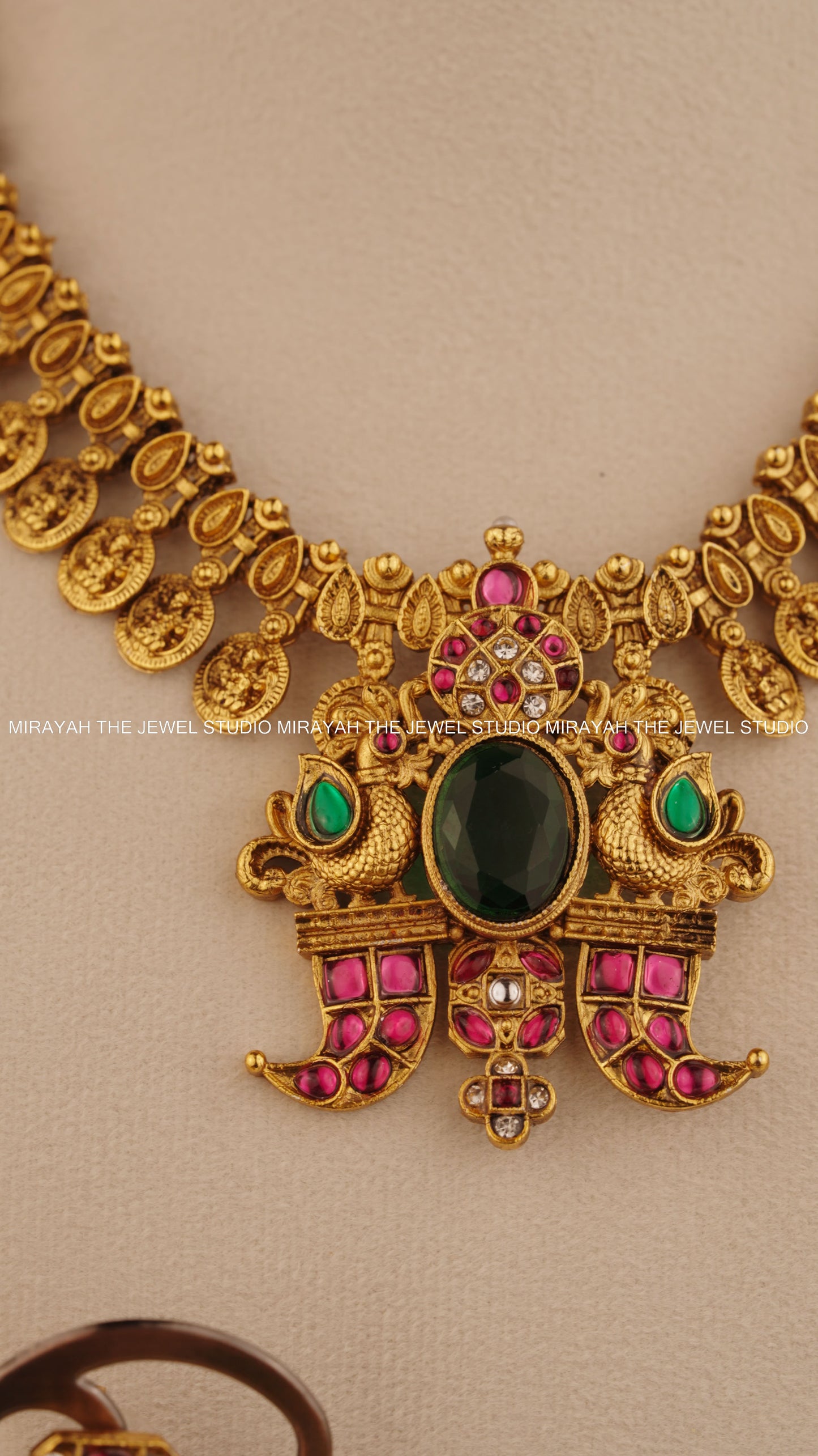 MARAGATHA MAYURI NECKLACE