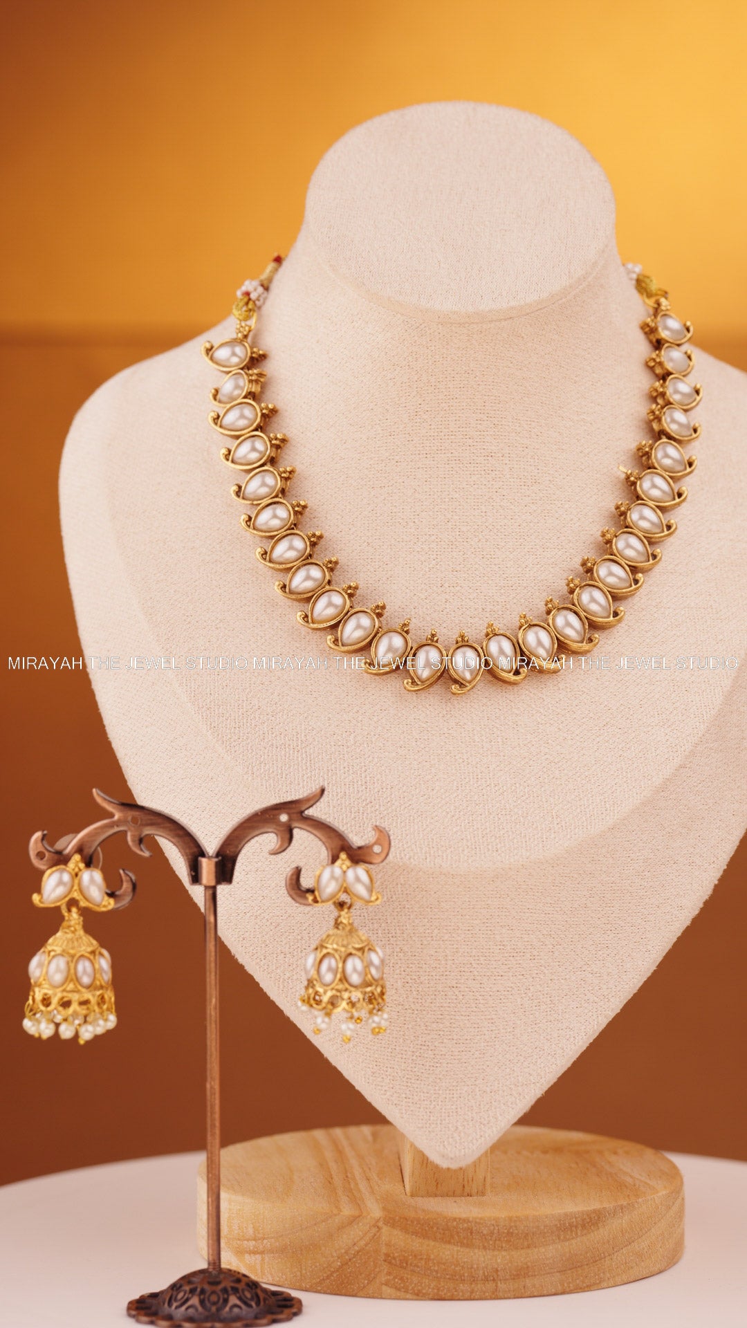 PONMANI MANGO NECKLACE - WHITE