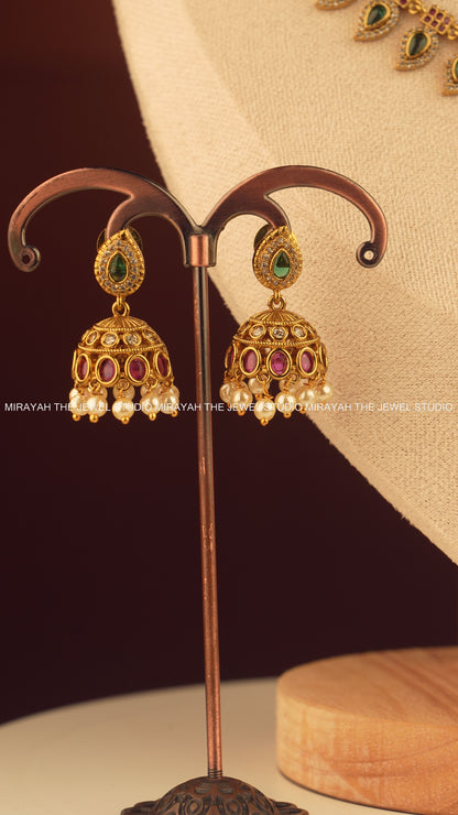 PREMIUM EMERALD AURA NECKLACE