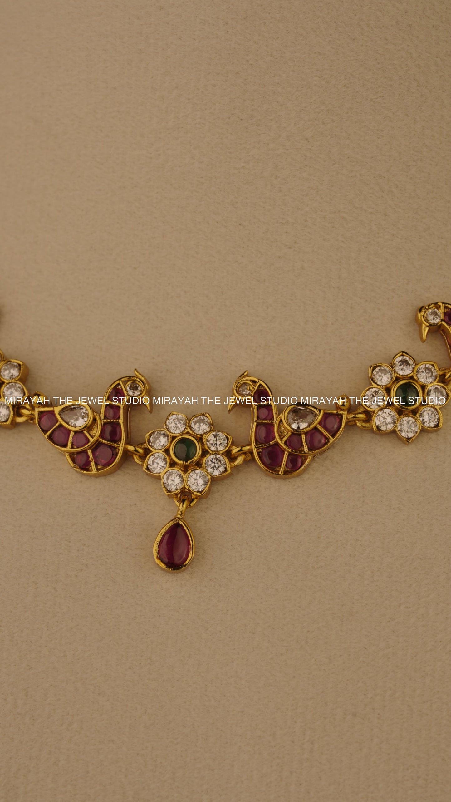 PEACOCK VINE NECKLACE