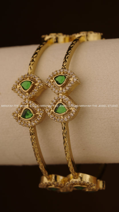 ISHIRA GREEN GLOW BANGLE (2PC)