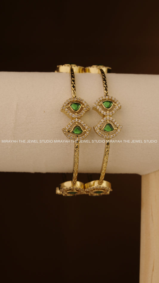 ISHIRA GREEN GLOW BANGLE (2PC)