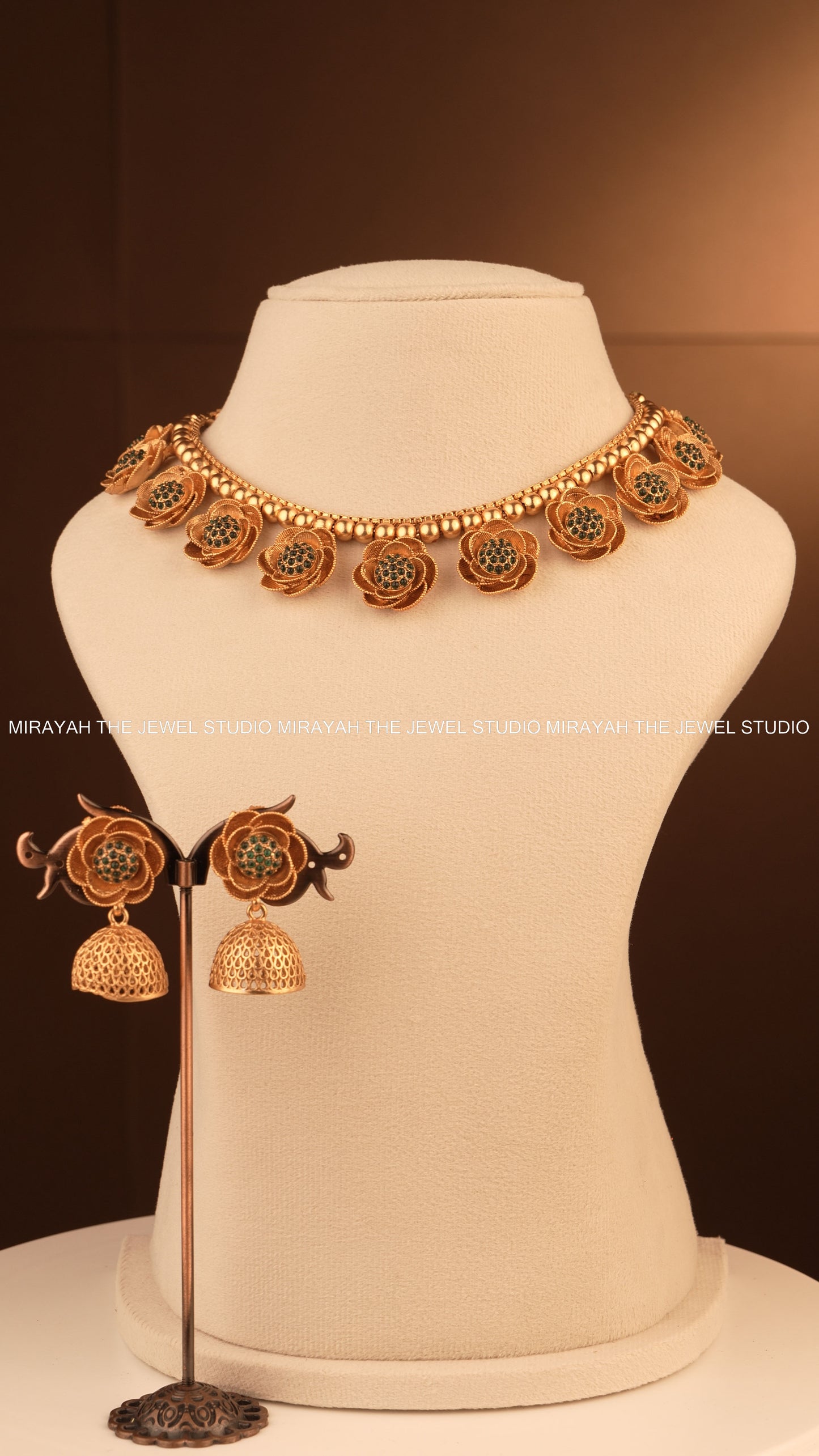 ARANYA BLOOM NECKLACE - GREEN