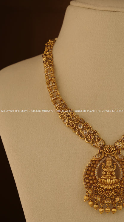 RAJARAJESWARI AURA NECKLACE