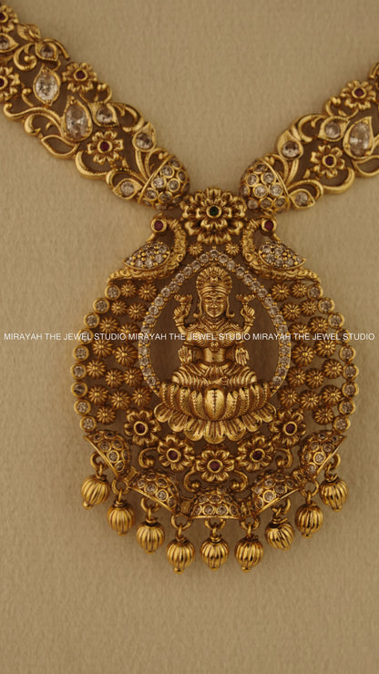RAJARAJESWARI AURA NECKLACE