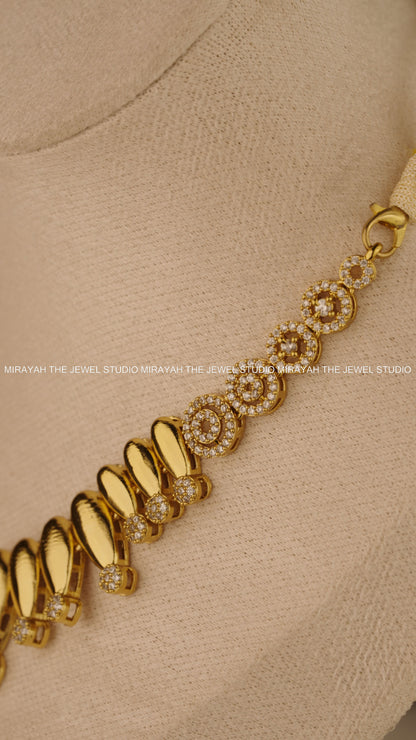 REGAL DROP NECKLACE