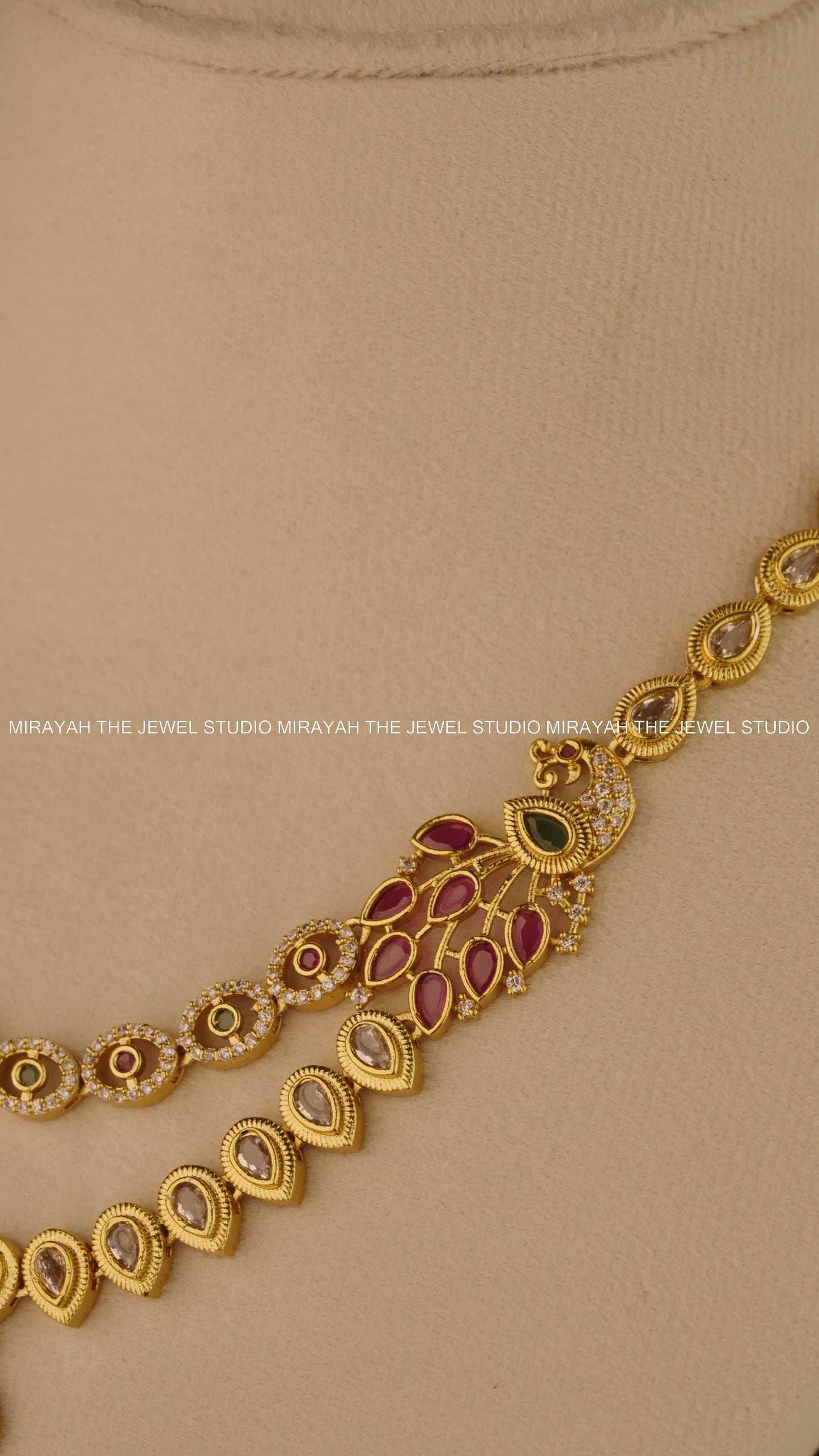 HIRANYA VARNIKA NECKLACE