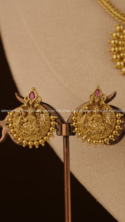 TEJASWINI PENDANT NECKLACE - PINK