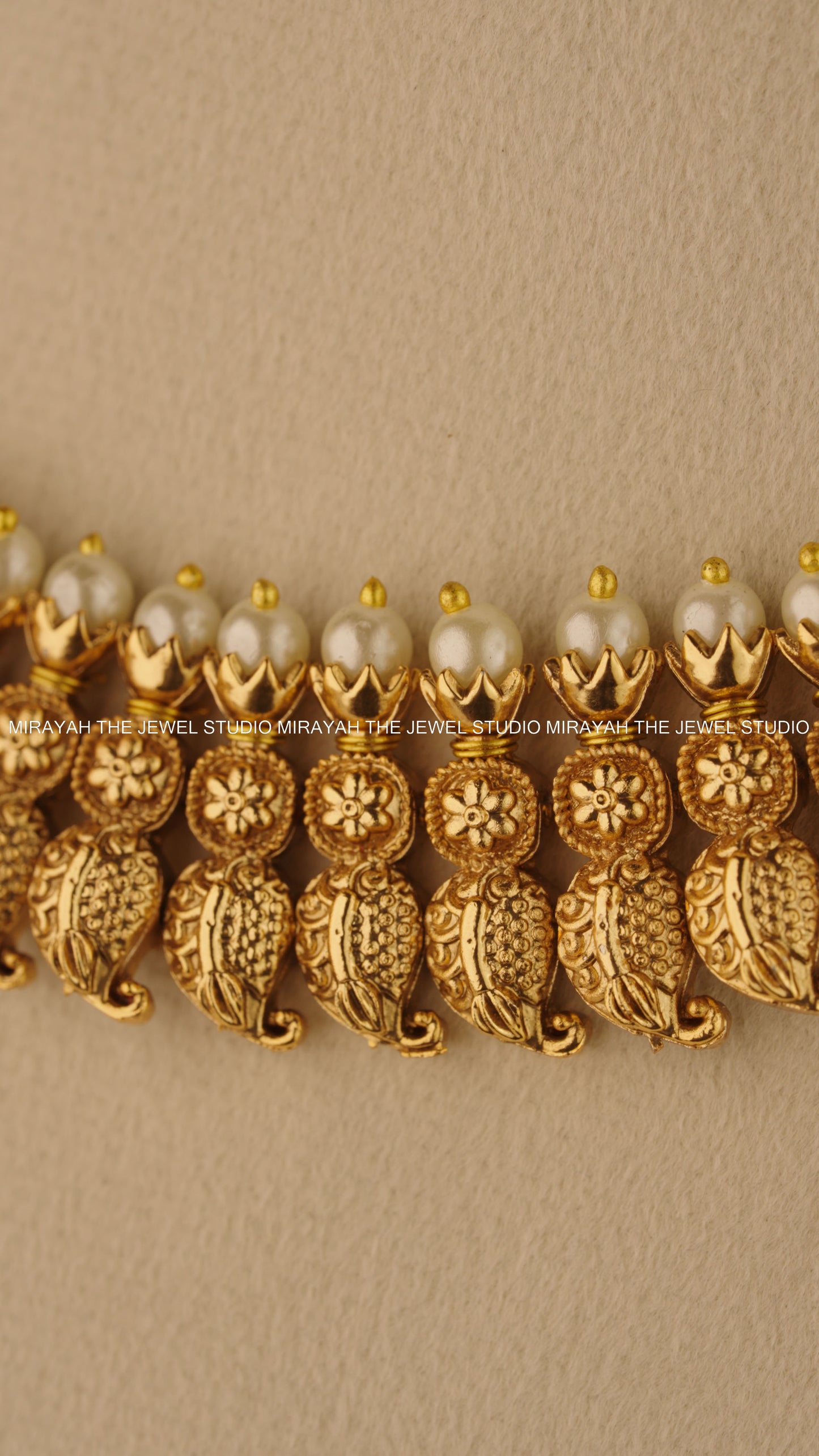 PEARL MANGO CREST NECKLACE