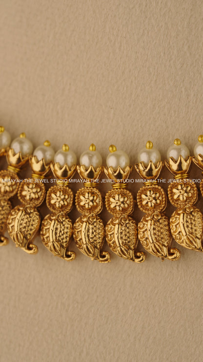 PEARL MANGO CREST NECKLACE