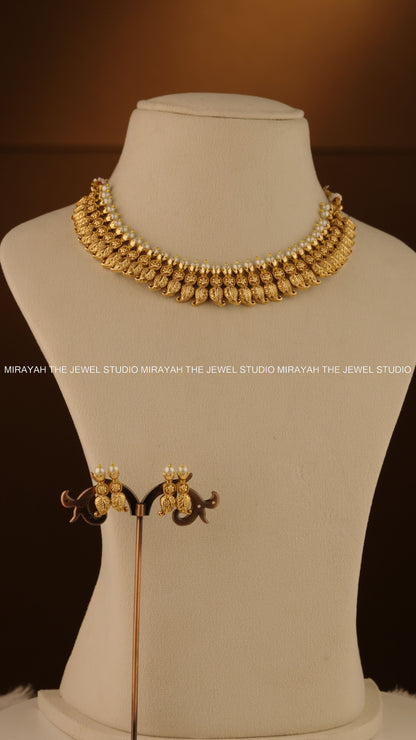 PEARL MANGO CREST NECKLACE