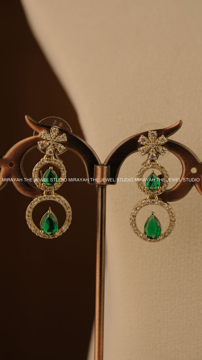 BLUSH DEW ELEGANCE NECKLACE - GREEN