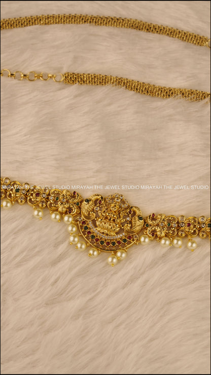 TWIN PEACOCK HIP CHAIN