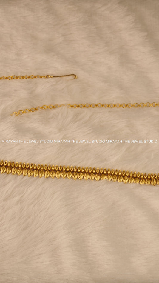 PREMIUM GOLD LEAFLINE HIPCHAIN
