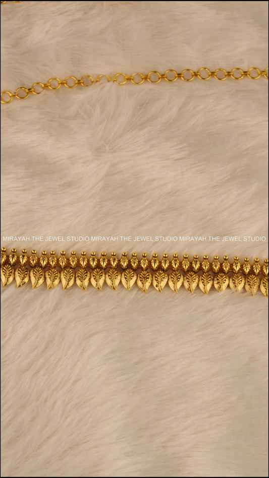 PREMIUM GOLD LEAFLINE HIPCHAIN