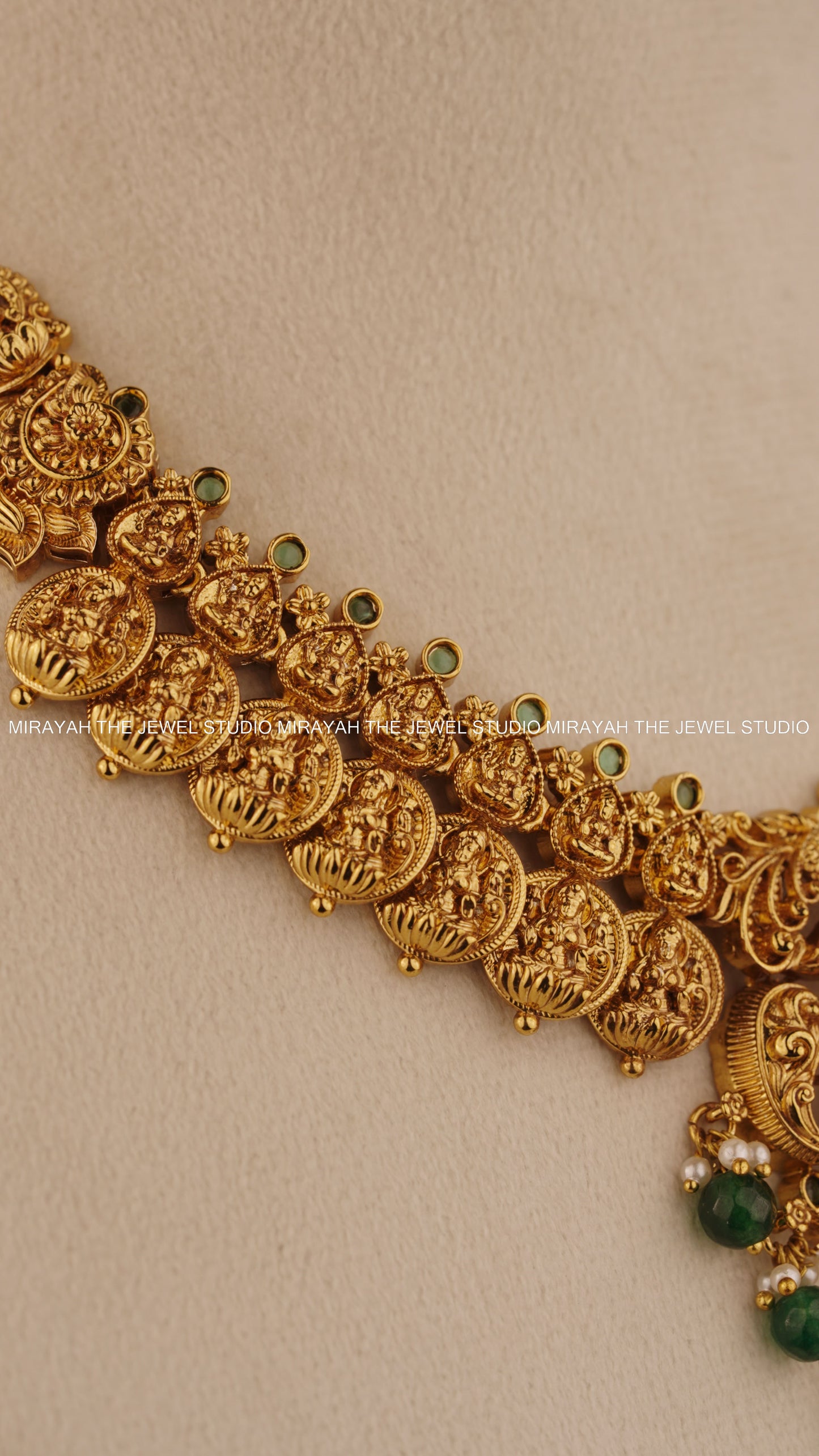 PREMIUM DEVASREE KAASU NECKLACE - GREEN BEADS