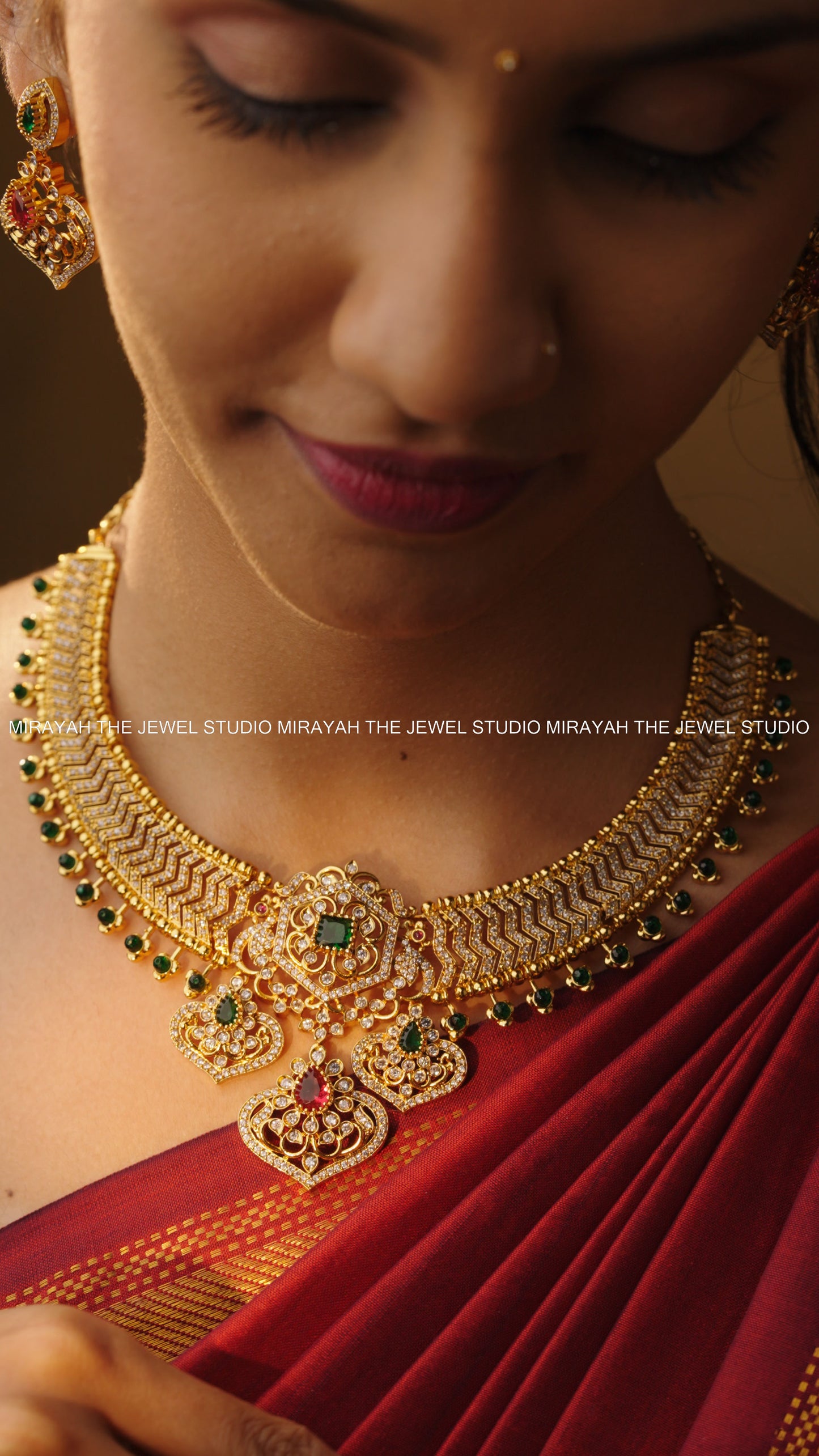PREMIUM SWARNA RATNA NECKLACE