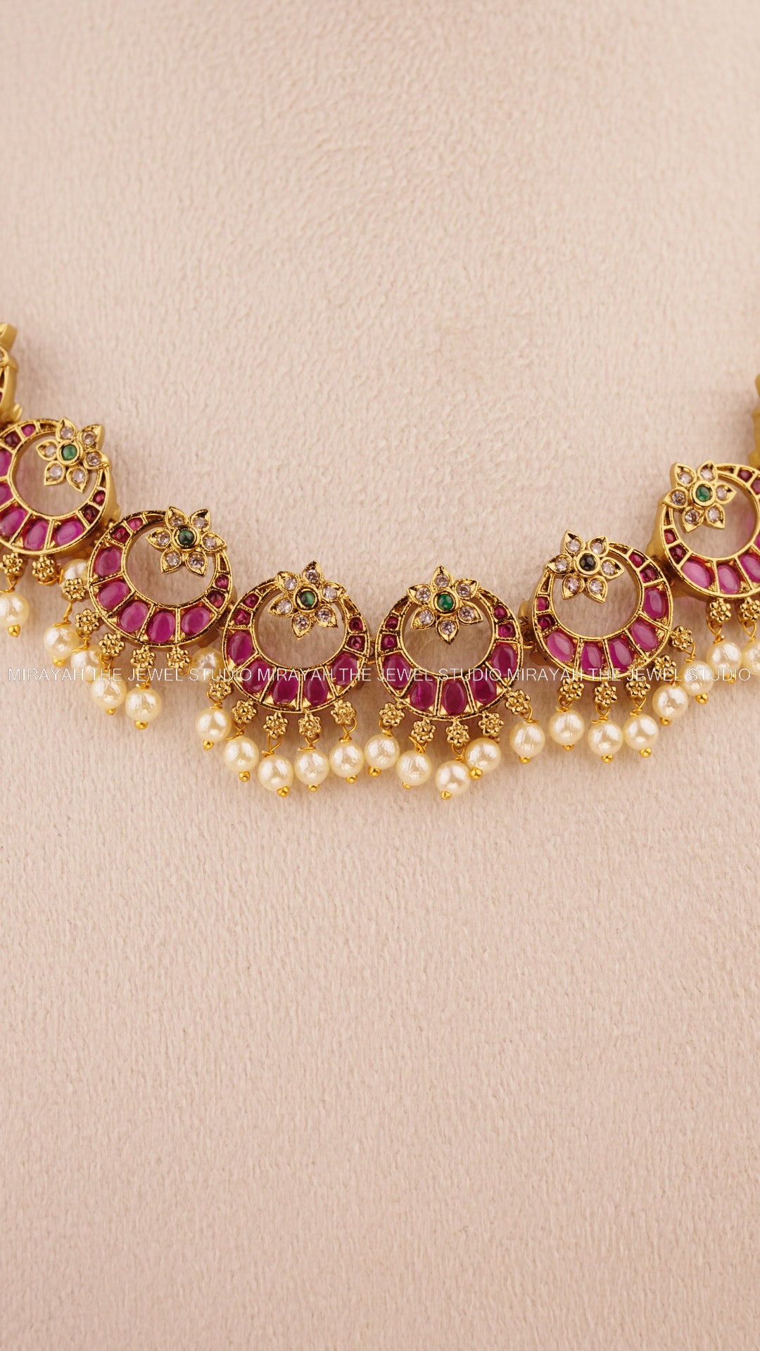 MRINAL CHANDRIKA NECKLACE - PINK